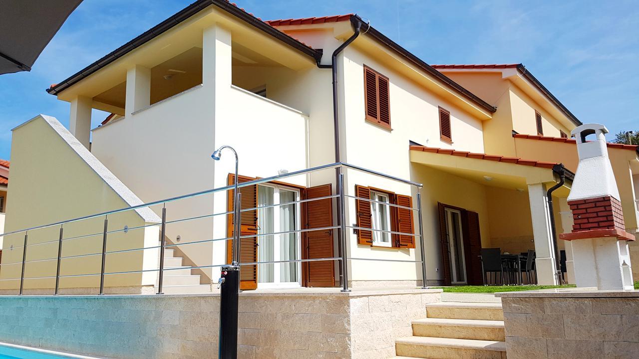 Villas Simag Banjole Luaran gambar